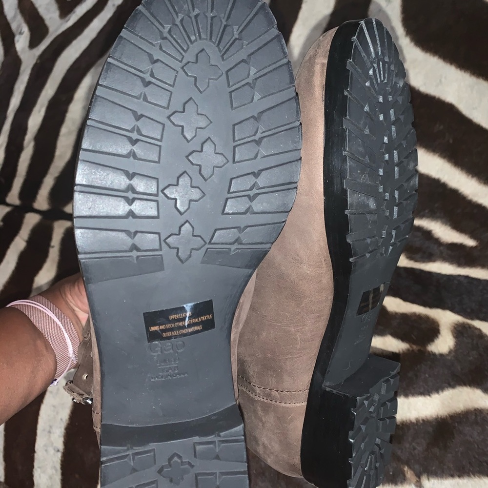 Boots - Picture 6 of 6
